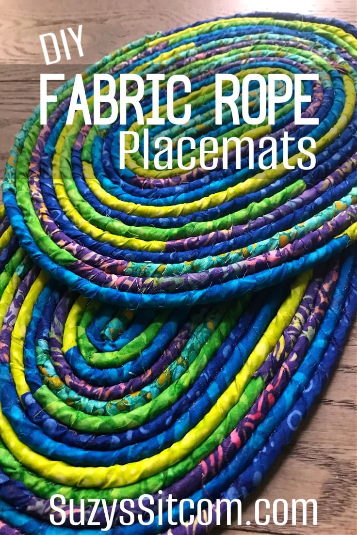 the fabric rope placemats are colorful and easy to sew, with text overlay that reads diy fabric rope placemats