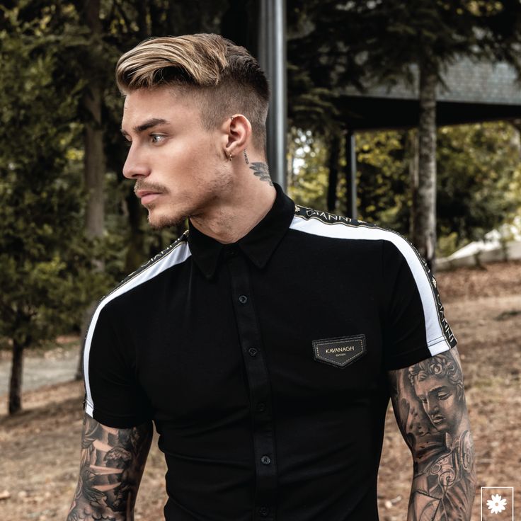 Patchy Beard Styles, Gentleman Haircut, Johnny Edlind, Patchy Beard, Gents Hair Style, Urban Clothing, Black And White Shirt, Mens Cuts, Mens Hairstyles Short