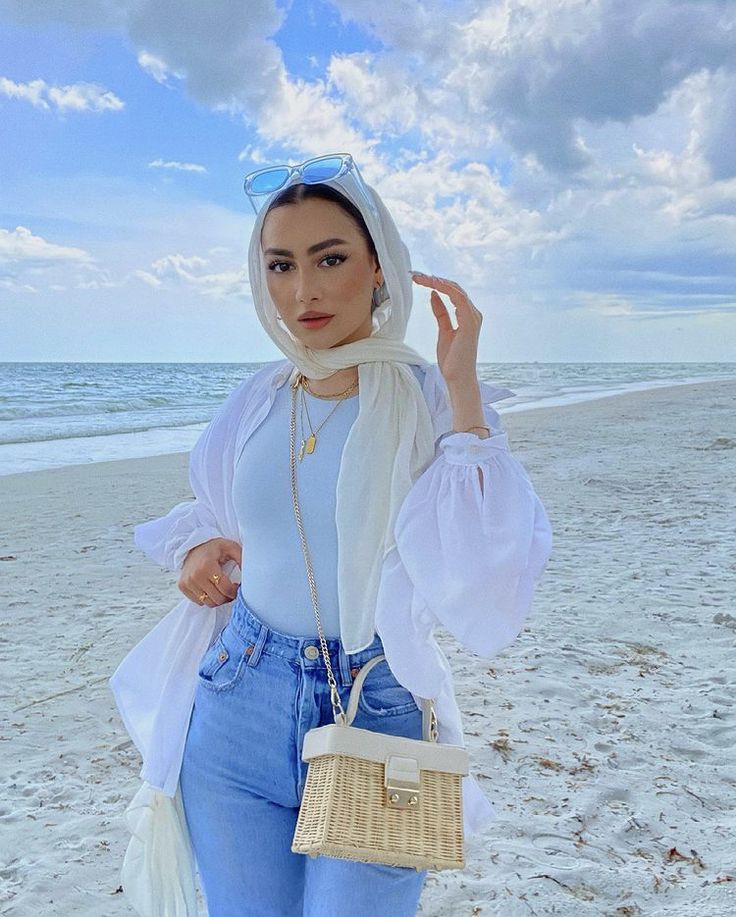 Beach Outfit Hijab Style, Beach Outfit Modest, Hijab Beach Outfit, Hijabi Beach Outfit, Beach Outfit Hijab, Modest Beach Outfit, Hijab Beach, Hijab Styling, Outfit Modest