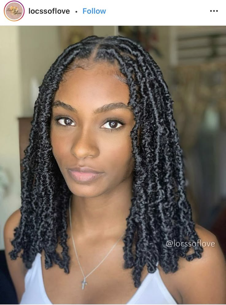 12 Inch Braids, Bob Length Soft Locs, Soft Locs Bob, Bob Locs, Butterfly Bob, Passion Twist Hair, Cabello Afro Natural, Butterfly Locs, Faux Locs Hairstyles