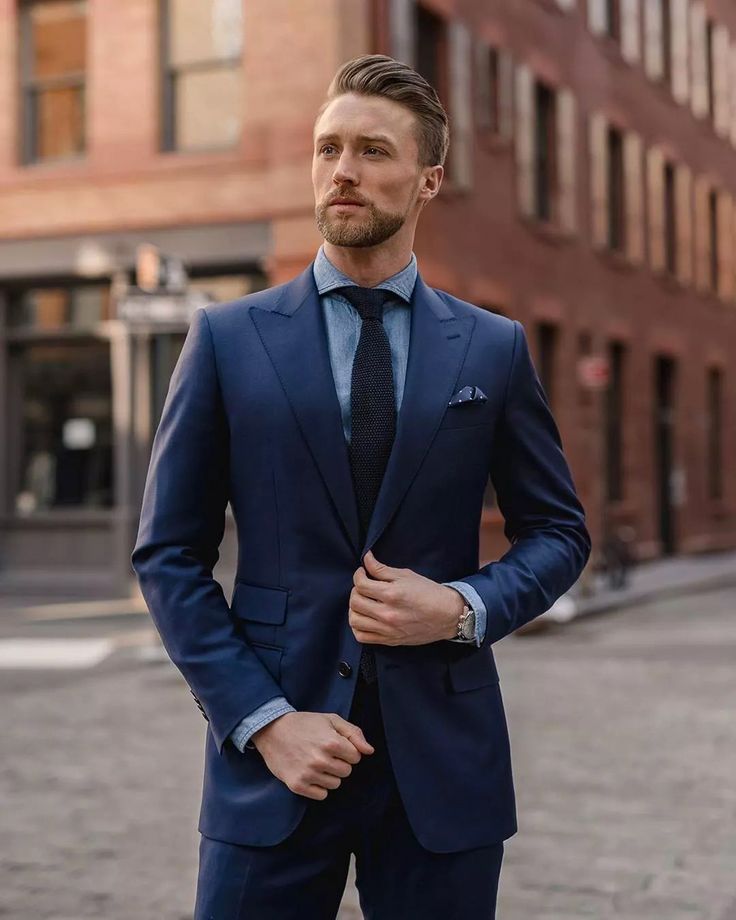 How to match a navy suit and blue shirt. Navy Blue Suit Outfit, Navy Suit Blue Shirt, Dark Blue Dress Shirt, Blue Suit Outfit, Navy Blue Suit Men, Blue Outfit Men, Navy Blue Dress Shirt, Dark Blue Suit, Light Blue Dress Shirt