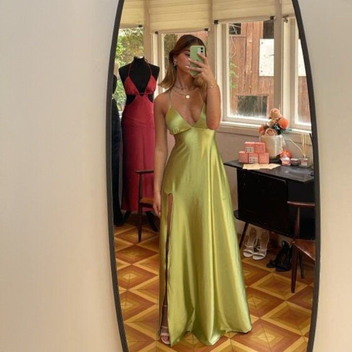 Maxi Dress Satin Green, Open Back Green Dress, Bright Green Formal Dress, Wedding Guest Dress Open Back, Green Silk Dress Prom, V-neck Satin Prom Dress, Light Green Prom Dress Long, Satin Dresses Green, Maxi Dress Outfit Wedding