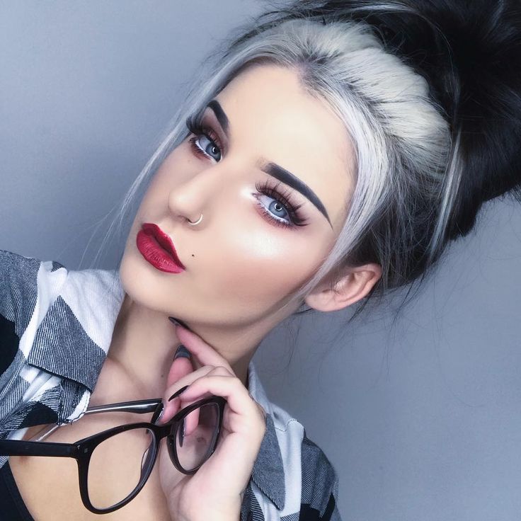 Blond Goth, Black Gray Hair, Hair Color Style Ideas, 2017 Hair Trends, Grey Hair Care, Short Weave Hairstyles, Hair Color Guide, Grey Hair Looks, My Haircut