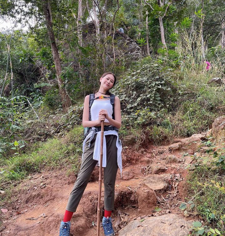 Hiking Ootd, Trekking Outfit Women, Trekking Outfit, Hiking Fits, Hiking Outfit Women, Casual Day Outfits, Quick Outfits, Cute Photography, Best Photo Poses