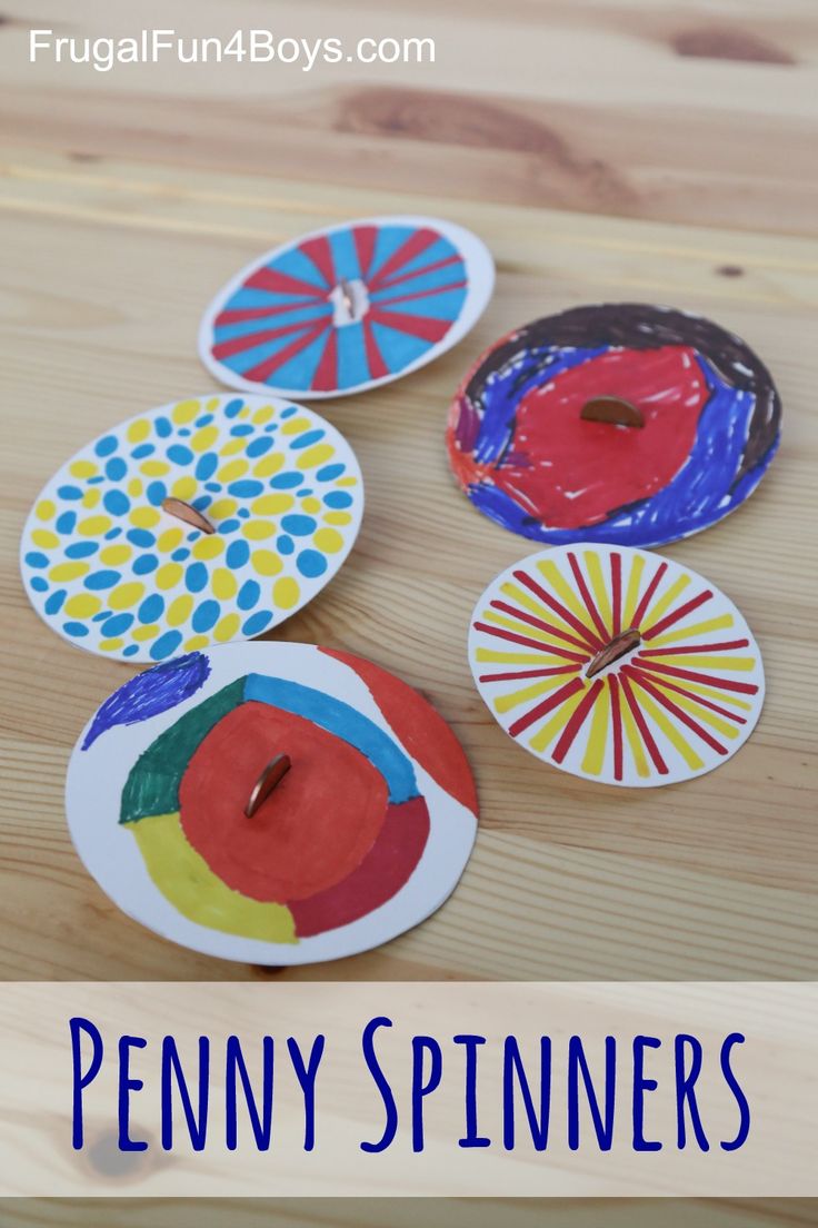 paper plate spinners with the words penny spinners on them in blue and red