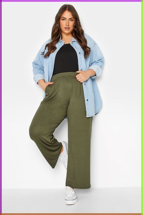 Plus Size Fashion Summer Casual, Plus Size Green Pants Outfit, Khaki Pants Outfits For Women, Plus Size 16 Fashion For Women, Plus Size Mum Fashion, Size 16 Summer Outfits, Size 14/16 Outfit Ideas, Curvy Summer Outfits Casual Plus Size, Size 14/16 Outfits