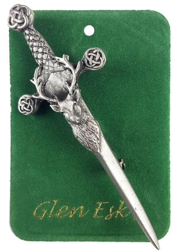 Stag's Head Kilt Pin - Stag Kilt Pin - Deer Head Kilt Pin - Made in Scotland Kilt Pin Fabric Brooches, Sporran Scottish, Rustic Bedrooms, Silver Artwork, Kilt Accessories, Scottish Broch Iron Age, Strongest Animal, Log Cabin Furniture, Rustic Cabins