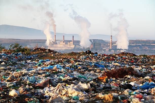 176,432 Land Pollution Stock Photos, Pictures & Royalty-Free Images - iStock Land Pollution, Pollution Pictures, تلوث المياه, Waste To Energy, Pc Photo, Industrial Waste, Environmental Problem, Noise Pollution, Class 9