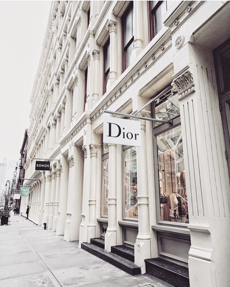 a store front with the word dior on it