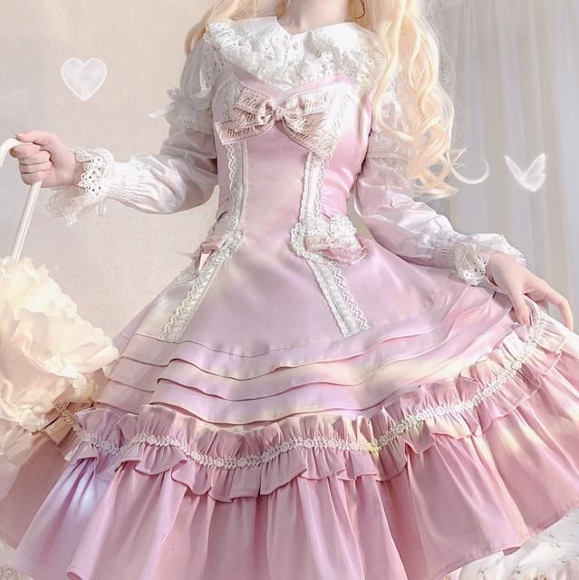 Dolly Dress Outfits, Dolly Dress, Lolita Outfits, Victorian Clothing, Dress Aesthetic, Full Of Love, Pink Outfits, Pink Outfit, Lolita Dress