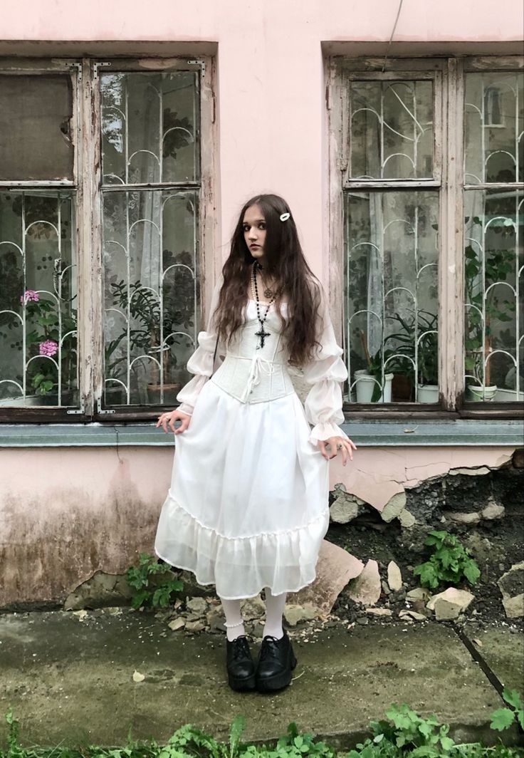 Gothic White Outfit, Creepy Core Outfits, Soft Victorian Aesthetic Outfits, White Witch Aesthetic Outfit, White Vampire Outfit, White Gothic Aesthetic Outfit, White Gothic Outfit, White Alt Outfit, Dolly Aesthetic Outfits