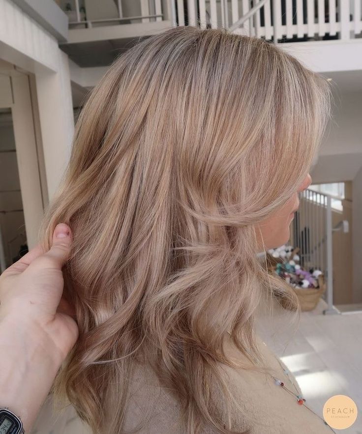 Sand Blonde Hair, Beige Hair Color, Blonde Hair Inspo, Beige Blonde Hair, Beige Blond, Blonde Hair Transformations, Beige Hair, Honey Blonde Hair, Strawberry Blonde Hair