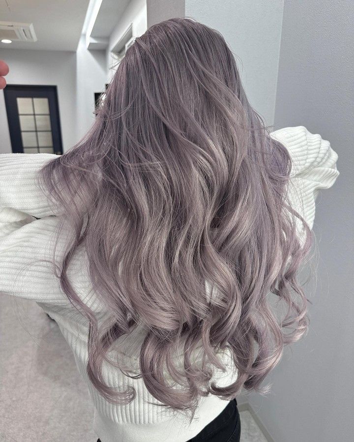 Greyish Purple Hair, Silver Lavender Hair, Lavender Grey Hair, Ash Gray Hair Color, Purple Grey Hair, Lilac Hair Color, Pastel Purple Hair, Blue Grey Hair, Ashy Hair