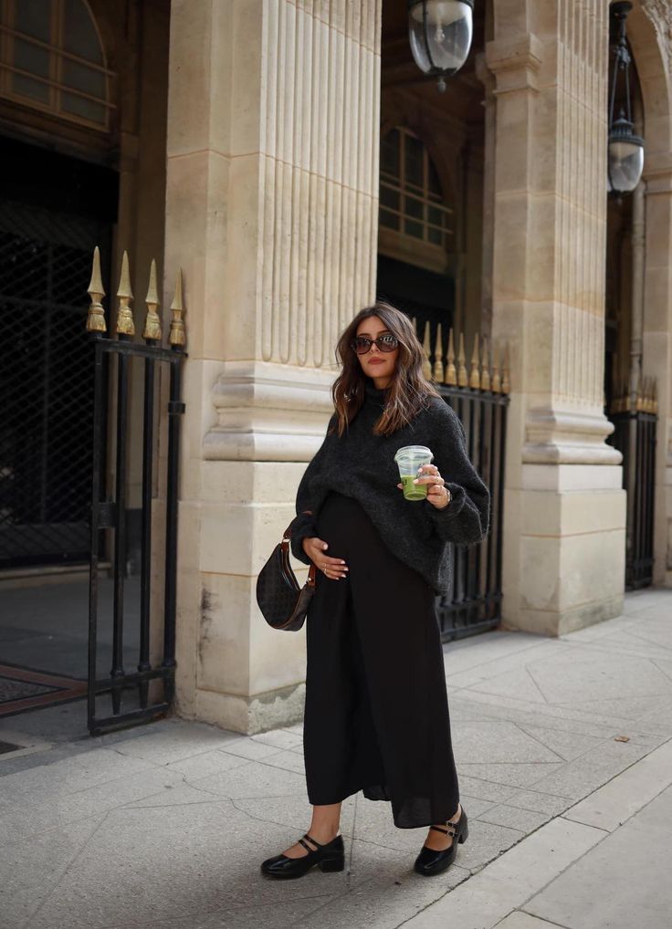 @meri muminovic Maternity Black Jeans Outfit, Maternity Midi Dress Winter, Maternity Slip Skirt Outfit, Maternity Body Suit Outfits, Pregnancy Friendly Outfits, Pregnancy Capsule Wardrobe Fall Winter, Parisian Maternity Outfits, Maternity Outfits Overalls, Dark Academia Maternity Outfits