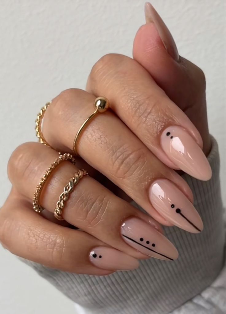 Ongles Beiges, Unghie Sfumate, Boho Nails, Minimal Nails Art, Subtle Nails, Minimal Nails, Work Nails, Neutral Nails, Minimalist Nails