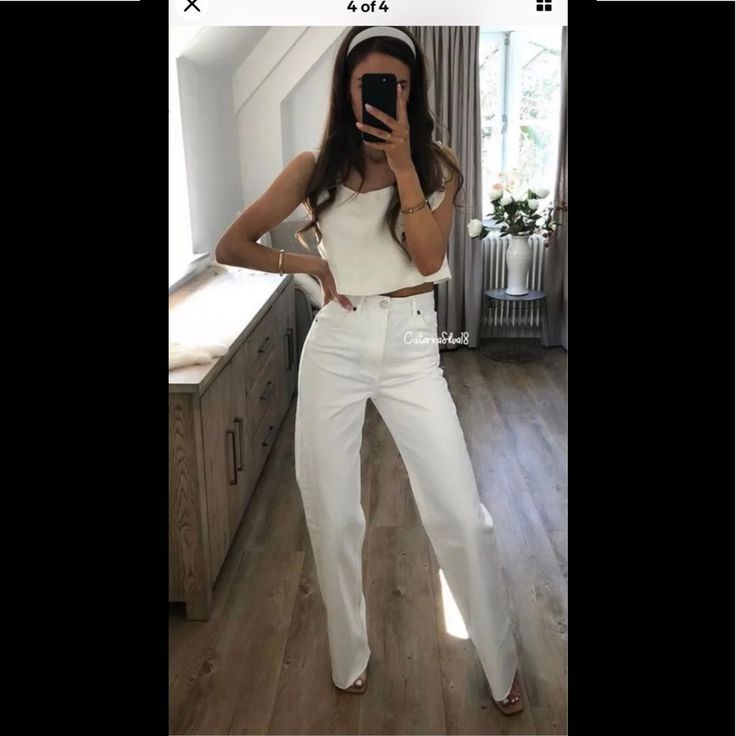 Zara High Waisted Blogger White Jeans White Jeans Outfit Summer 2024, Frayed Flare Jeans, Black Wide Leg Jeans, Highwaist Jeans, White Jeans Outfit, Summer Jeans, Raw Hem Jeans, Zara White, 2024 Fashion