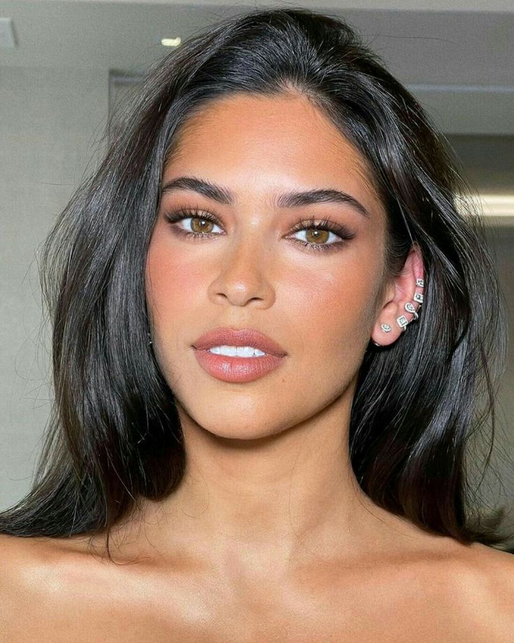 Soft GLAM makeup Makeup Wedding Guest Brunette, Olive Skin Glam Makeup, Natural Makeup Olive Skin Brown Eyes, Bridal Make Up For Brown Skin, Makeup For Brunettes With Hazel Eyes, Romantic Face Shape, Soft Bridal Makeup Brunette, Wedding Makeup Olive Skin Brown Eyes, Brown Glowy Makeup