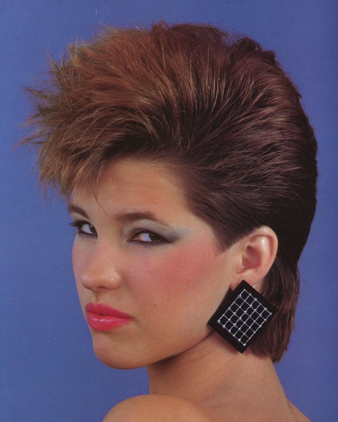 1980s Hairstyles Short, Black Mom Hairstyles, 80s Hair Short, 1980s Hairstyles, 80s Short Hair, 1980's Hair, Makeup 80s, 80s Hairstyles, 80's Hairstyle