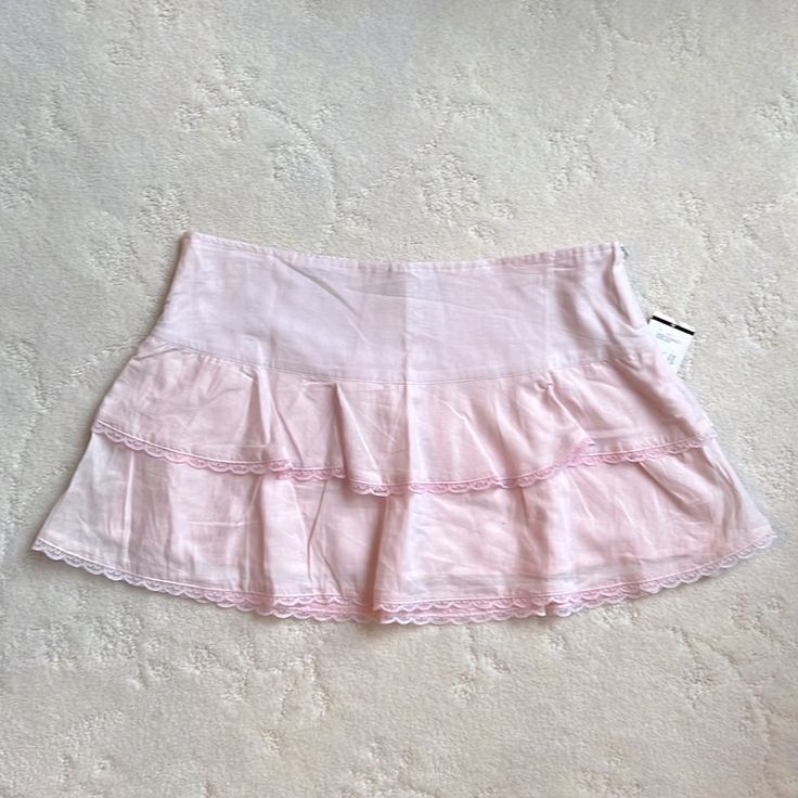 100% Cotton Short Petticoat Skirt, Poshmark Clothes, Pink Ruffle Skirt, Coquette Clothes, Light Pink Skirt, Pink Skirts, Cute Professional Outfits, Short Mini Skirt, Sweet November