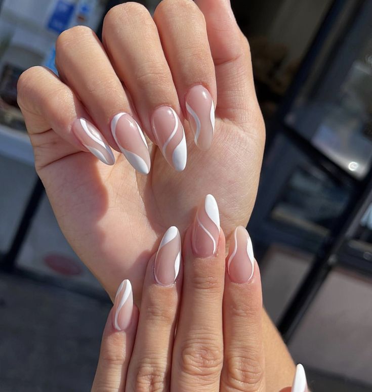 Almond Acrylic Nails Designs, White Almond Nails, Spooky Nails, Formal Nails, Easy Nails, White Acrylic Nails, Rose Nails, Almond Acrylic Nails, White Nail Designs