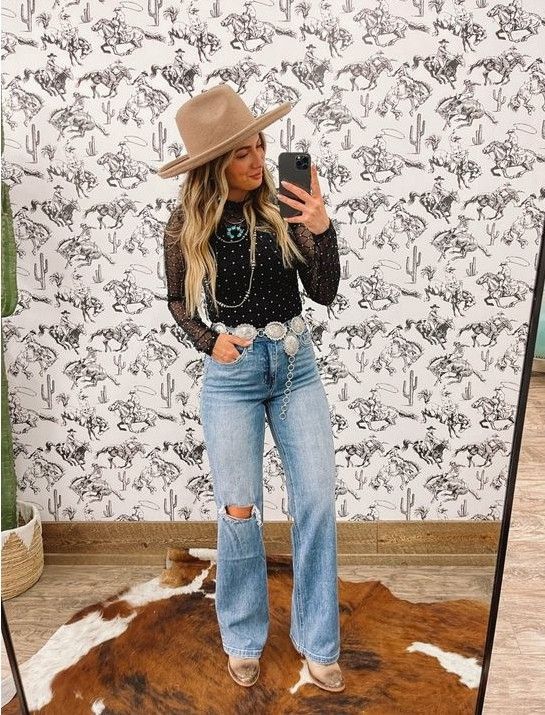 Western Flair Outfit, Concert Outfits Western, Rodeo Outfits Midsize, Pbr Rodeo Outfit, Bodysuit Western Outfit, Simple Country Concert Outfit Winter, Cojo Concert Outfit Winter, 2024 Rodeo Outfits, Cute Western Christmas Outfits