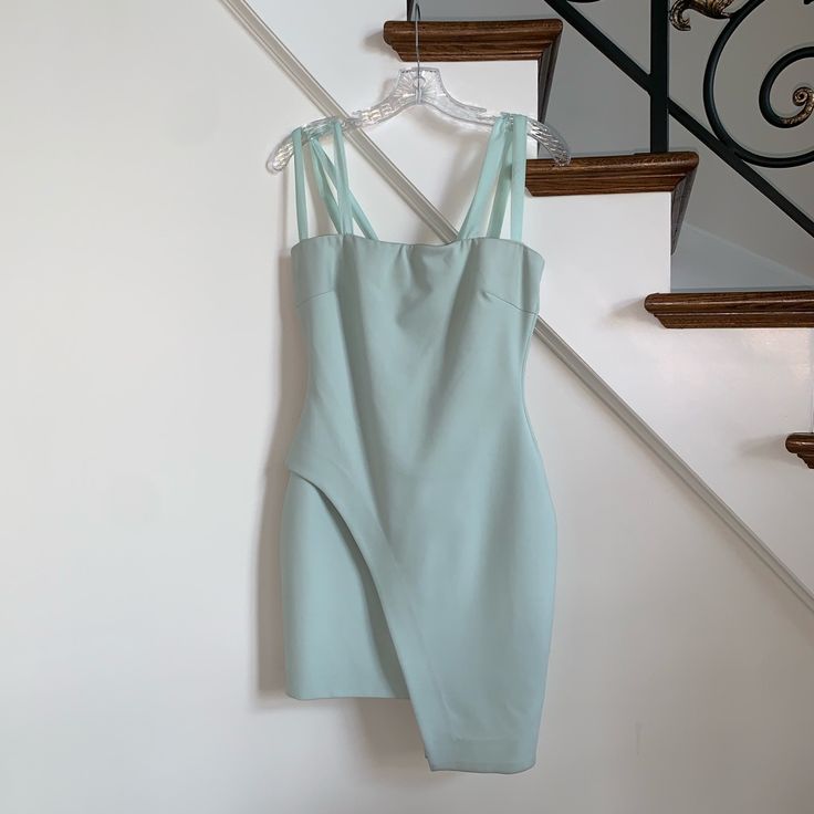 Very Cute, Flattering Dress Perfect For Any Dressy Occasion! Very Nice Material And Adorable Straps For Comfort. Worn Once, Looks Like New! Flattering Dress, Flattering Dresses, Elizabeth And James, Asymmetrical Dress, Like New, Colorful Dresses, Size 6, Mint, Mini Dress