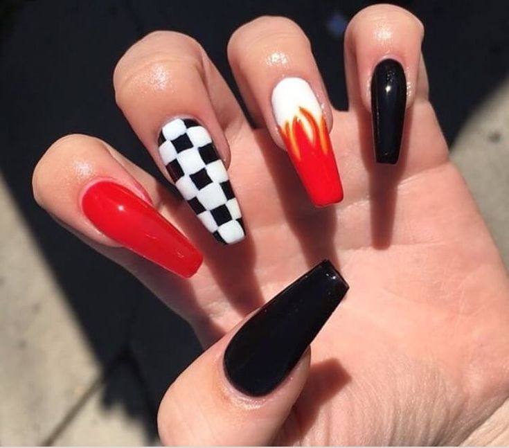 Checkered Nails, Different Nail Designs, Nagel Tips, Edgy Nails, Grunge Nails, Nail Ring, Nails Polish, Black Nail, Acrylic Nails Coffin