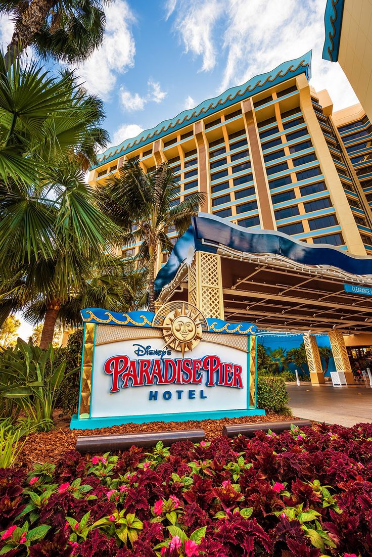 the entrance to paradise tower hotel and casino