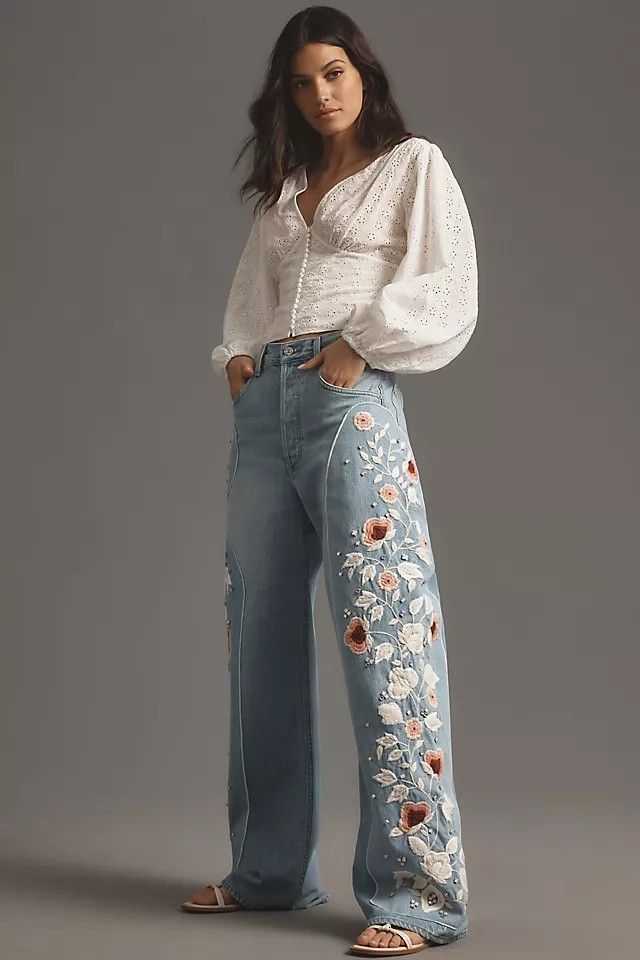 Embroidered Jeans Outfit, Unique Jeans, Looks Jeans, Boho Jeans, Denim Fashion Women, Denim Maxi Dress, High Rise Wide Leg Jeans, Floral Jeans, Elegant Feminine