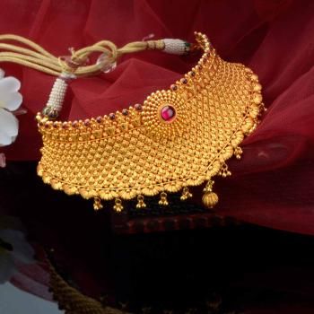 Gold Chocker Necklace, Indian Gold Necklace Designs, Choker Necklace Designs, Antique Gold Jewelry Indian, Gold Necklace Indian, Choker Designs, Gold Mangalsutra Designs, Gold Necklace Indian Bridal Jewelry, Bridal Choker