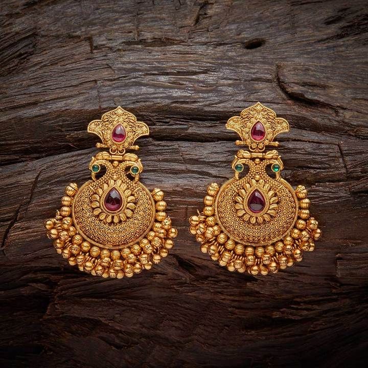 Antique Gold Earrings, Antique Necklaces Design, New Gold Jewellery Designs, Gold Earrings Models, Gold Jewellry, Bridal Jewelry Vintage, Jewellery Design Sketches, Antique Jewellery Designs, Gold Mangalsutra Designs