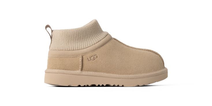 Classic Ultra Stretch Cuff Ugg Mckay, Ugg Ultra Mini, Ugg Kids, Ugg Classic Mini, Kids Uggs, Cozy Feeling, Ugg Classic, Classic Boots, Slipper Sandals