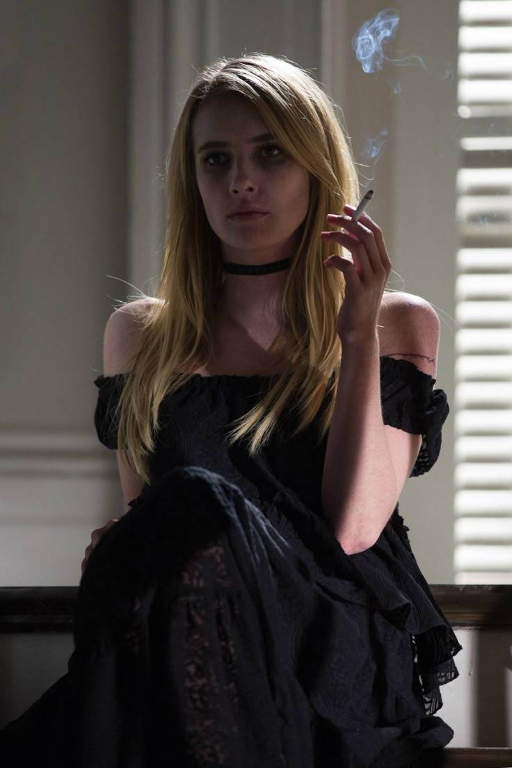 Madison Montgomery Haunted Aesthetic, Outfits Rockstar, Aesthetic Old Money Outfits, Outfit Punk, Whimsical Clothes, Aesthetic Whimsical, Madison Montgomery, Punk Outfit, Art Punk