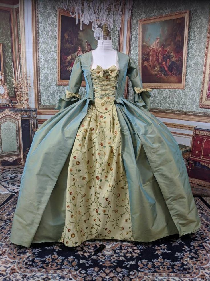 French Gown, 1700s Dresses, Georgian Dress, 18th Century Dresses, 18th Century Gown, Rococo Dress, 18th Century Dress, Gown Pictures, Rococo Fashion