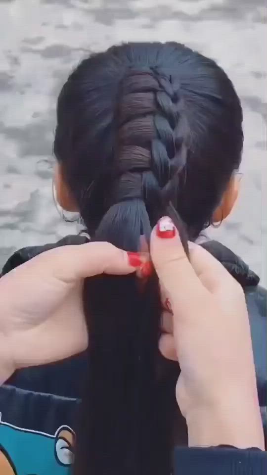 This contains an image of: easyhairstyle.diy on Instagram