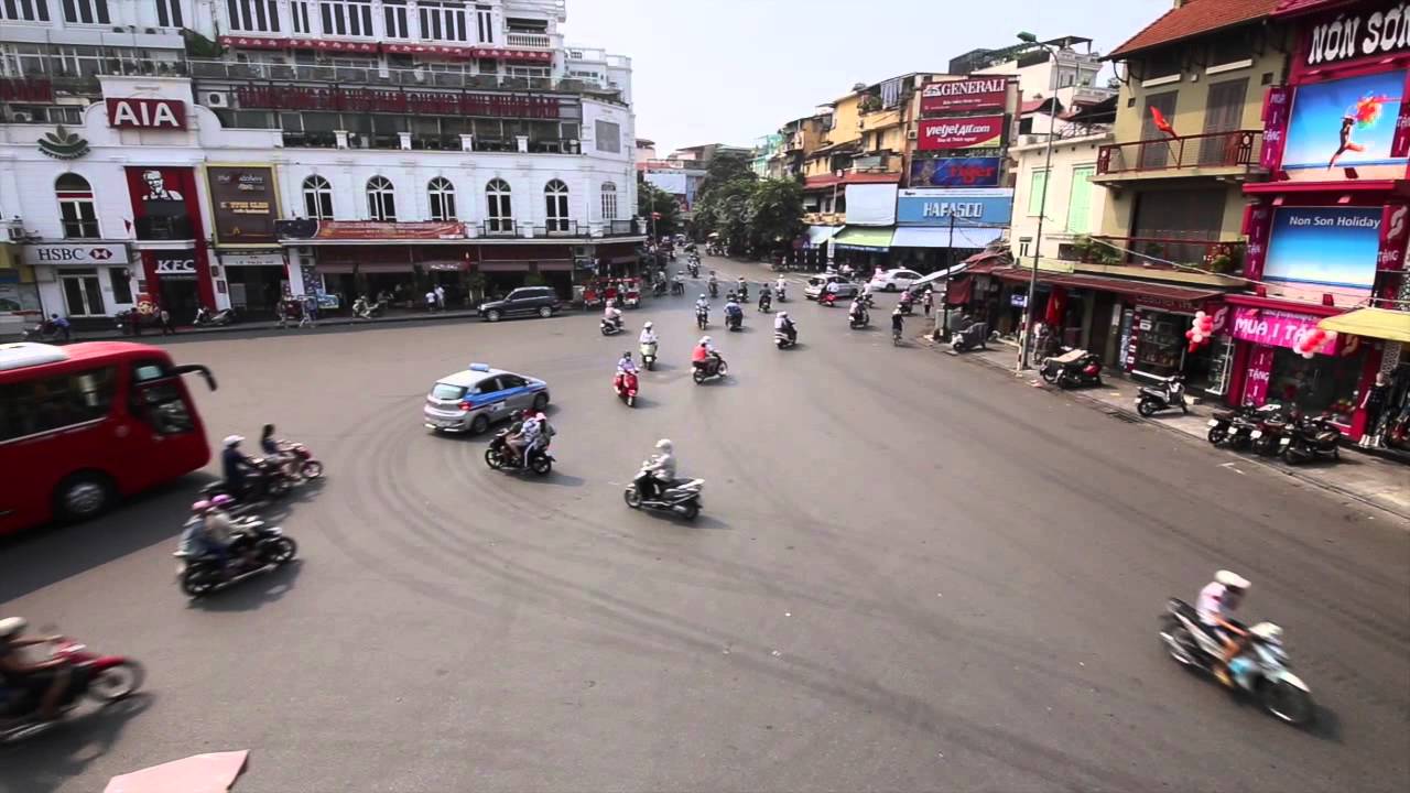 Busy intersection - YouTube