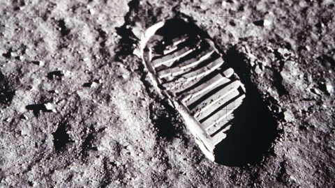 Moon boot print