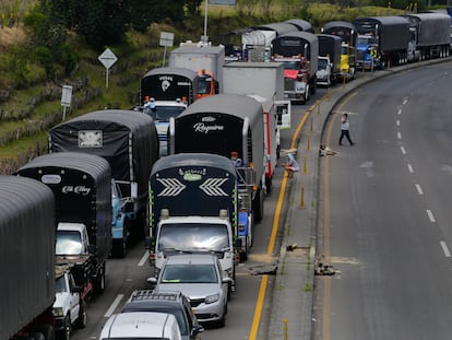 Cientos de camiones bloquean la vía entre Cajicá y Zipaquirá (Cundinamarca), el 3 de septiembre de 2024.