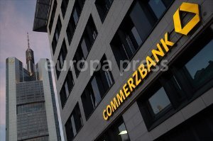 Economía.- Gobierno alemán descarta vender más acciones de Commerzbank por ahora