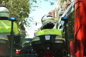 Valencia.- Sucesos.- Reaniman a un hombre que se desplomó en la calle en el barrio de Campanar