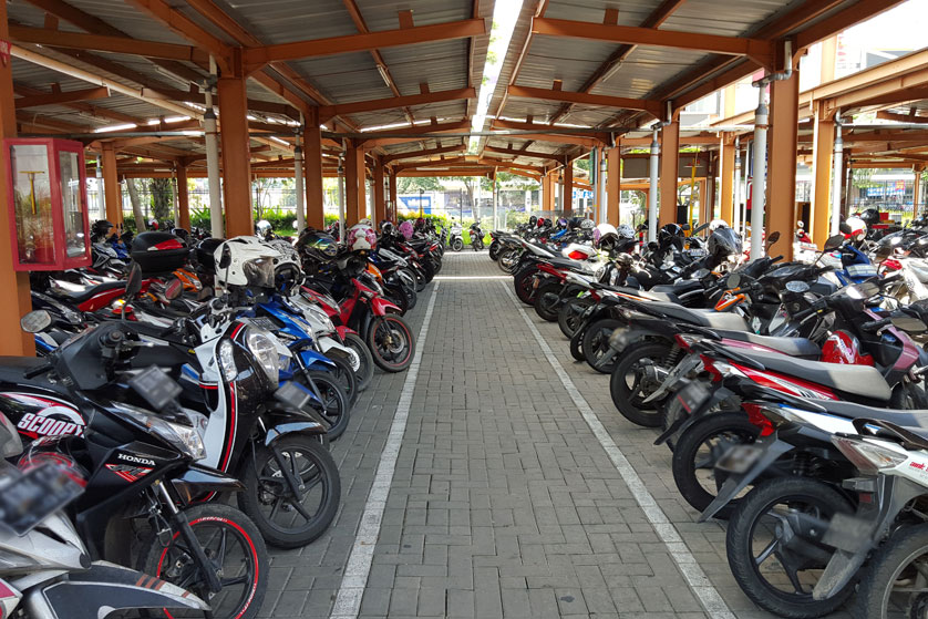 Parkir Motor Summarecon Mall Serpong - Homecare24