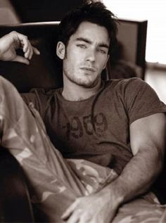 Aaron Diaz