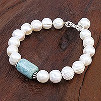 Cultured pearl and jade beaded bracelet, 'Soothing Tonic' - Hand Made Jade and Cultured Pearl Bracelet