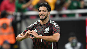 Raúl Jiménez scored a beautiful free kick to open the scoring for El Tri.