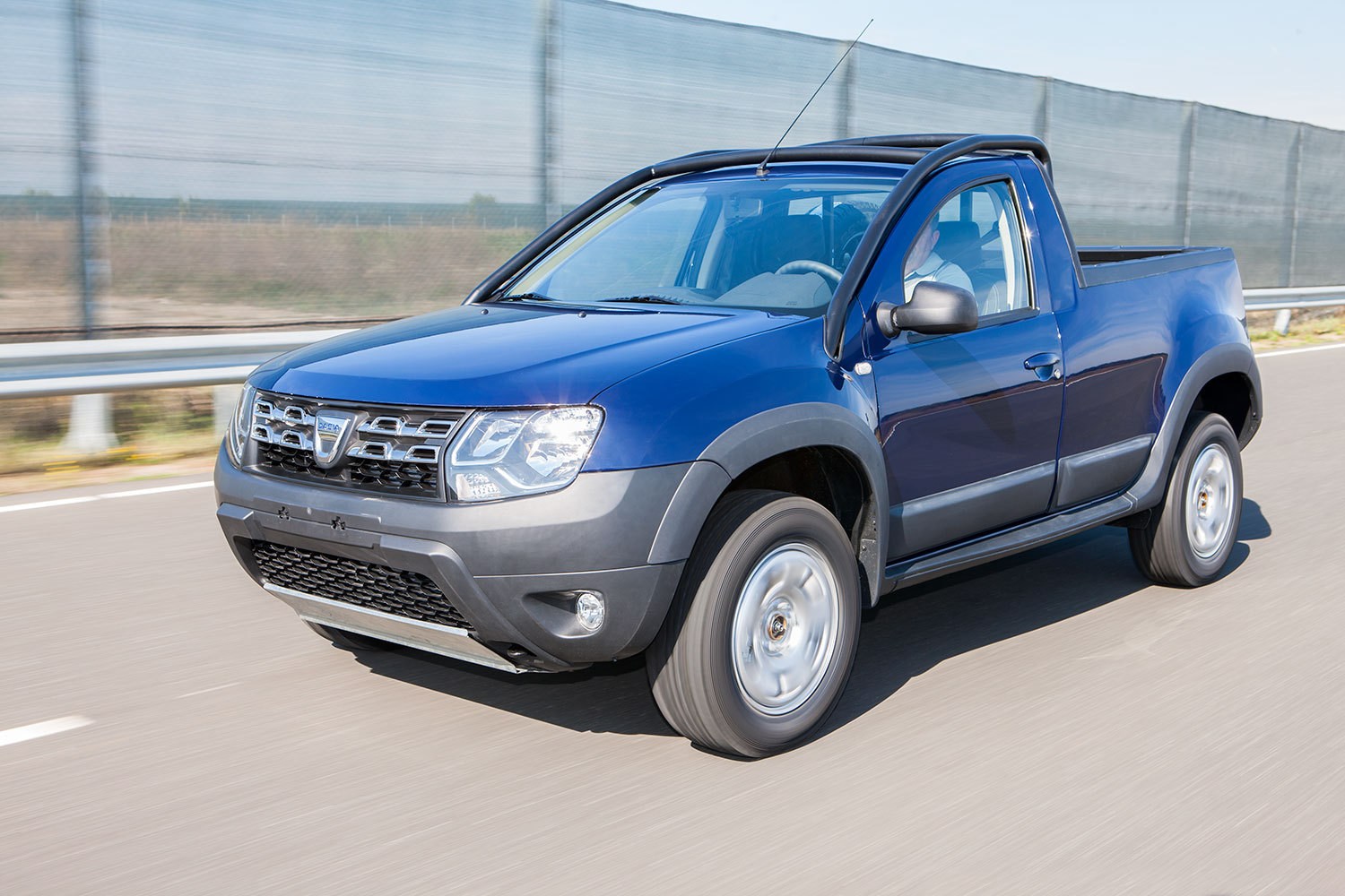 sfânt scuza scrupulos dacia duster pick up prezzo cânta Critic Atârna ...