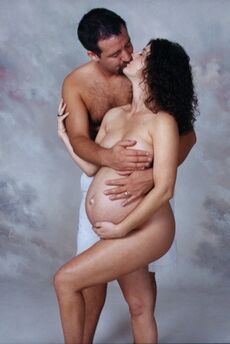 Picture couple pregnant woman.jpg