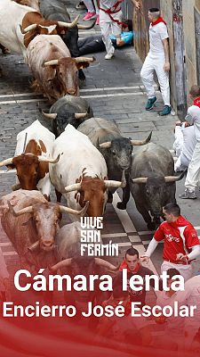 Séptimo encierro de San Fermín 2024 a cámara lenta