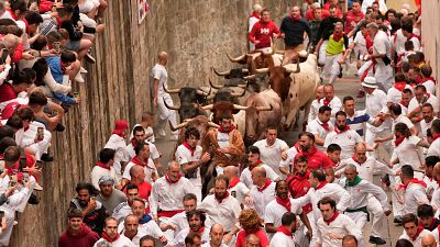 Dentaduras, carteras o una pierna ortopédica: algunos de los objetos perdidos durante los Sanfermines