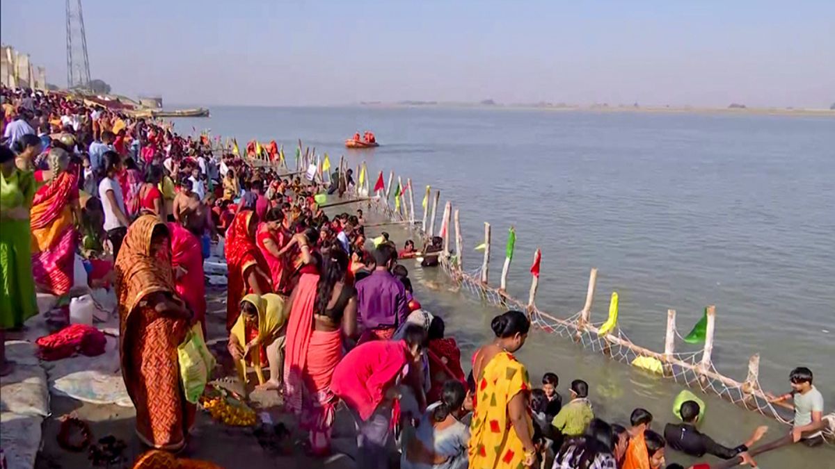 Chhath Puja 2023: Sandhya Arghya Today, Security Tightened At Ghats In ...