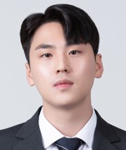 이현욱